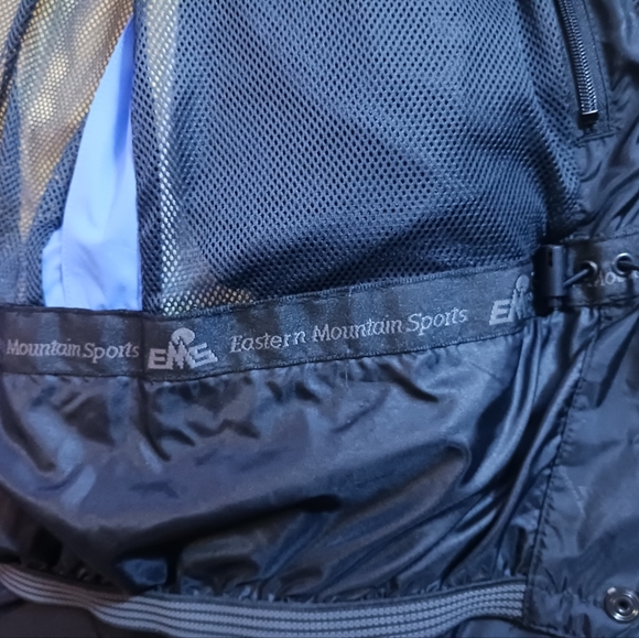 Women's Eastern Mountain Sports Gore-tex XCR Jacket - Picture 9 of 16